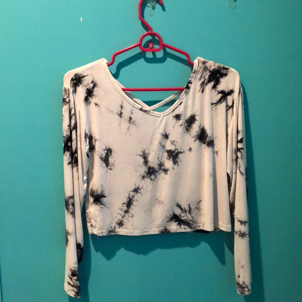 Long sleeve marble crop shirt